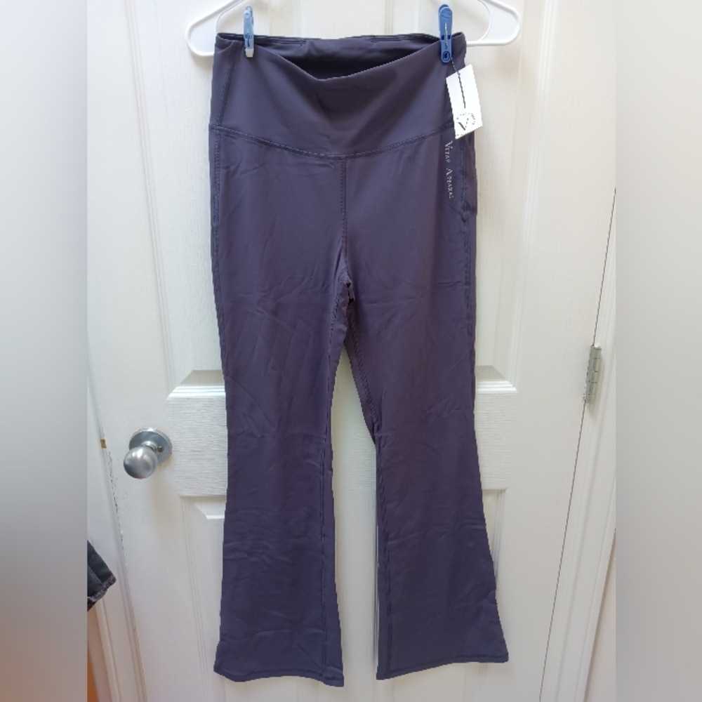 Vitae apparel flare leggings yoga pants, LARGE, new with tag, stone blue